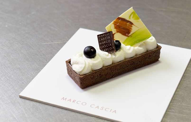 Tartelletta al Cacao con Gelée ai Frutti di Bosco e panna Trevalli Professional LA 35